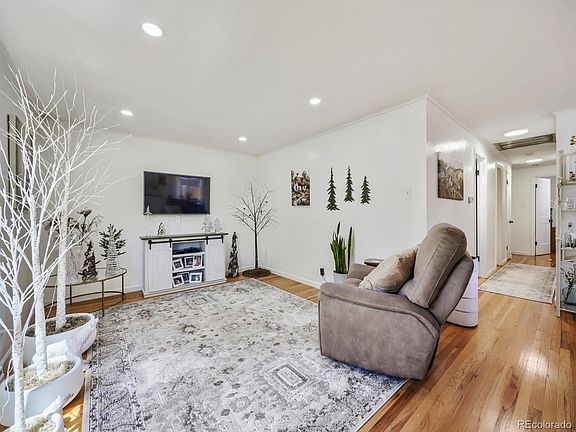 4th image of 5990 Everett Street