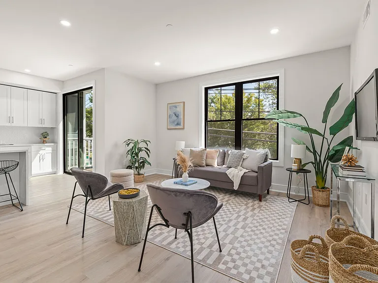 260 Elm St #301 — Photo 4