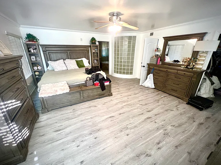 8927 Seranata Dr — Photo 23