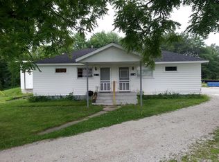 110 State Route 127, Raymond, IL 62560