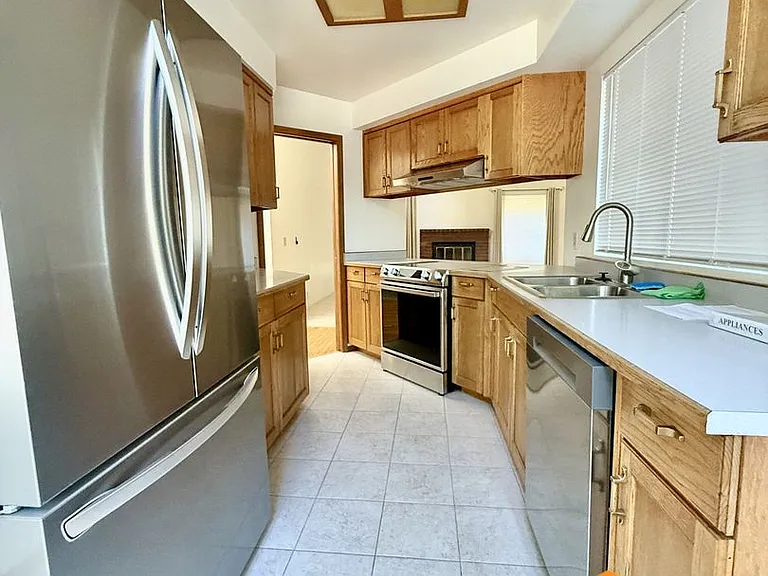 2976 Grizzly Dr — Photo 6