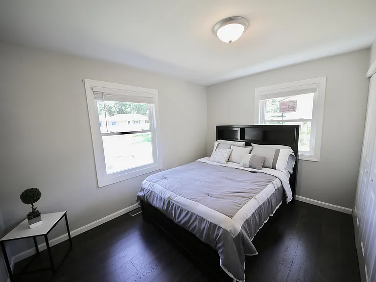 502 W Skyline Dr — Photo 15