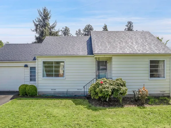 318 Holmes Ln, Oregon City, OR 97045