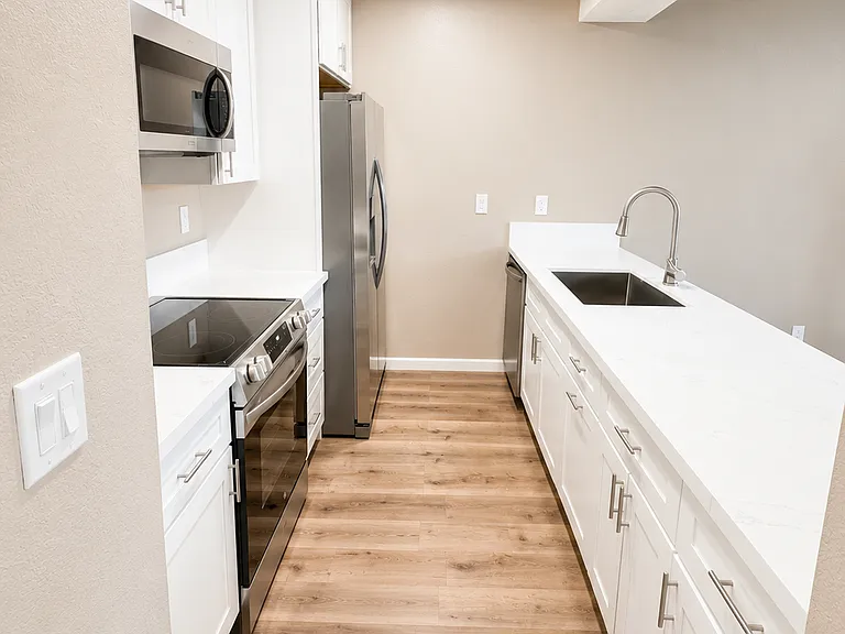 1565 Buttercup Ct — Photo 13