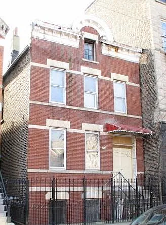 1527 W 18th Pl #COACH HOUSE
