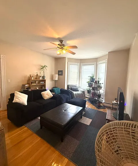 Lowell Ave — Photo 2
