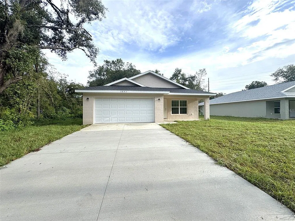 3 bed, 2.0 bath, 1489 sqft, $1,700 — Photo 2