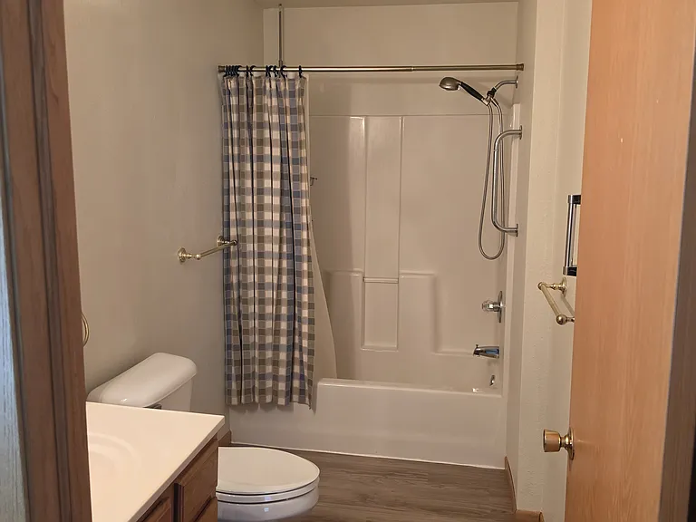 107 Kendall St — Photo 7