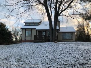 6524 Sleight Rd, Bath, MI 48808