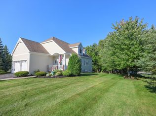 24 Metea Ln, Bedford, NH 03110