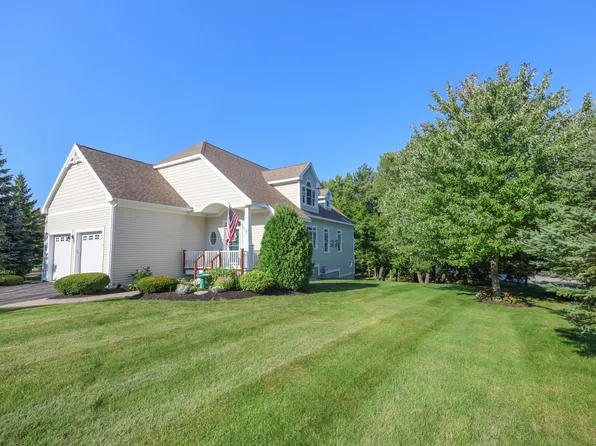 24 Metea Lane, Bedford, NH 03110