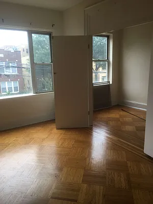 Rented by Metropolis International Realty Inc. | media 33
