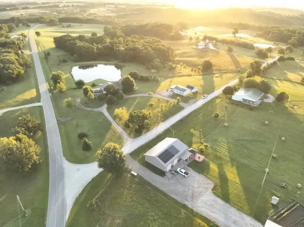 26488 Lariat Ave, Macon, MO 63552