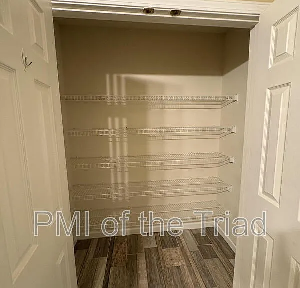 152 Drewsbury Dr — Photo 7