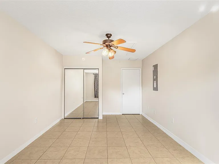 2707 Lakewood Ln — Photo 16