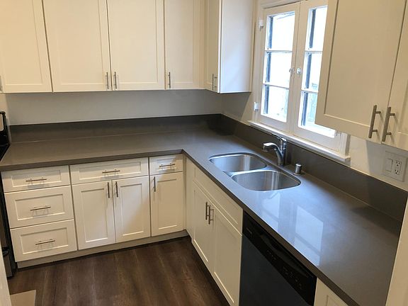 4th image of 1011 N Alfred St #3