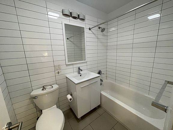 4th image of 2285 Adam C Powell Blvd #3S