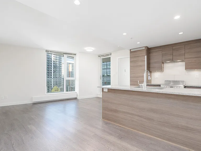 488 SW Marine Dr #1107 — Photo 5
