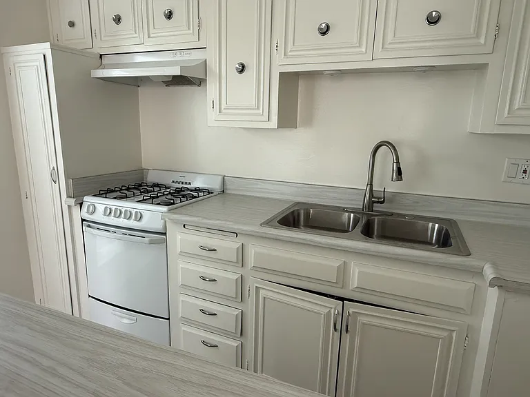 412 Culver Blvd #8 — Photo 6