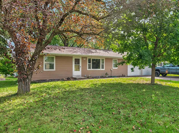 406 N Division St, Roberts, WI 54023