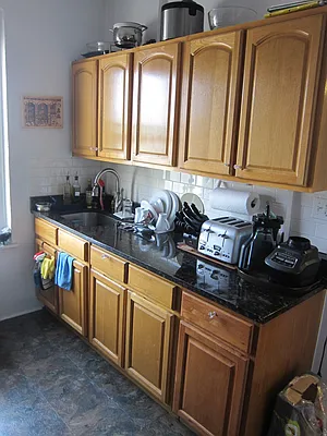 Rented by Realty 2000 Corp | media 103