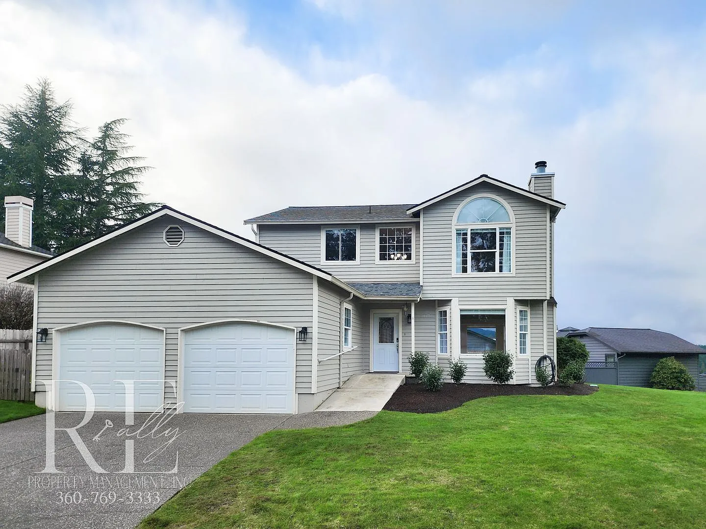 Updated 3-Bedroom Home with Puget Sound Views, Lake Access & Landscaping Included — Photo 1