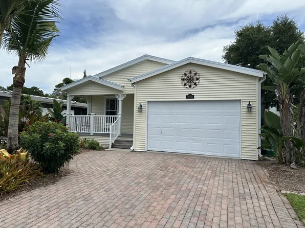 2050 E Lakeview Dr #2050, Sebastian, FL 32958