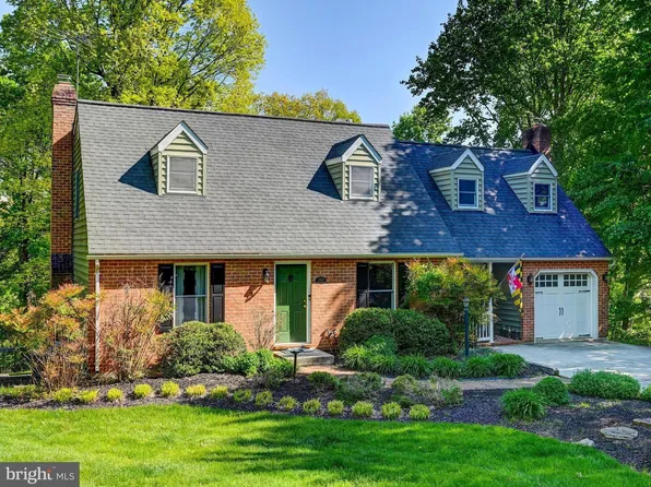 1302 Naugahyde Rd, Westminster, MD 21157
