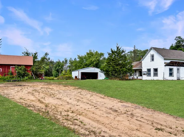 N13067 12th Ave, Necedah, WI 54646