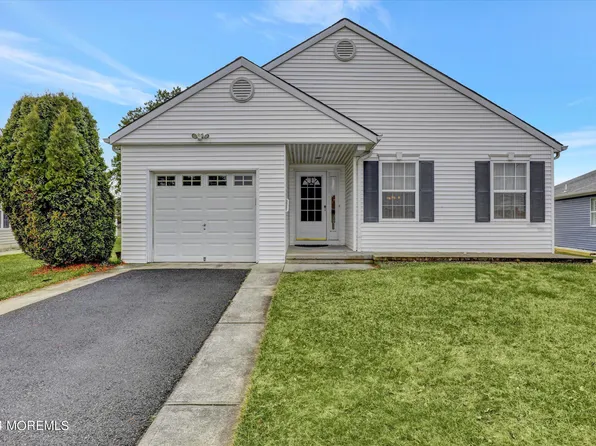 43 Stockport Drive, Toms River, NJ 08757