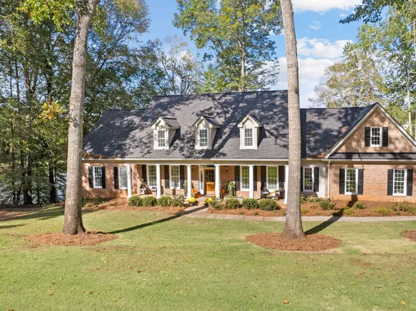 320 Birkdale Dr, Fayetteville, GA 30215