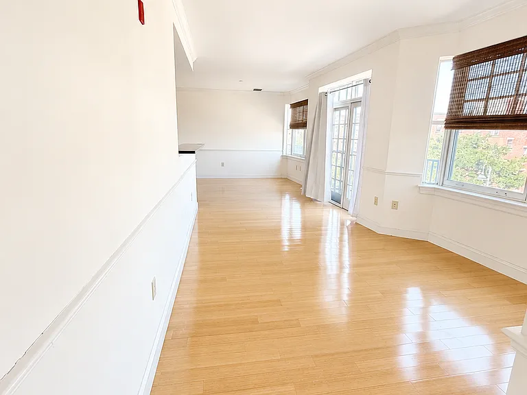 10 Vernon St #305 — Photo 10