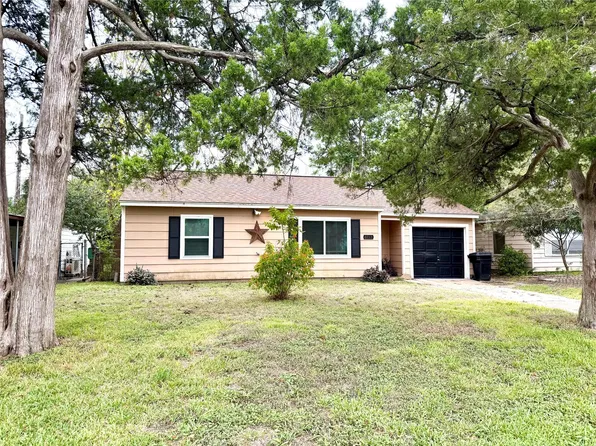 6713 Barney Rd, Houston, TX 77092