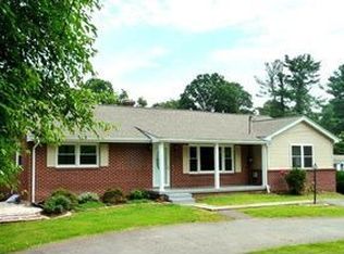 390 Ellett Rd, Christiansburg, VA 24073