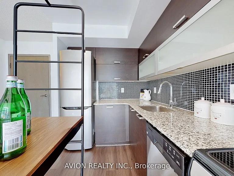 36 Lisgar St #2106E — Photo 12