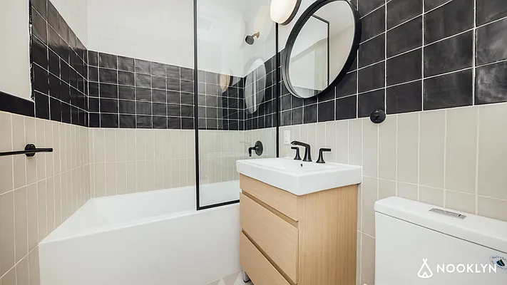 Rented by Nooklyn NYC LLC | media 21