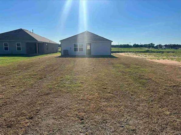 916 NE 2nd St, Perkins, OK 74059