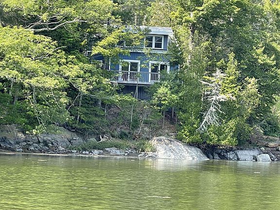 2nd image of 7 Lower Rich Cove Road
