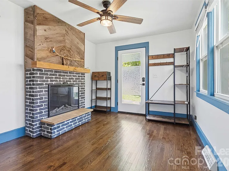 20618 Cornelius Ct — Photo 6