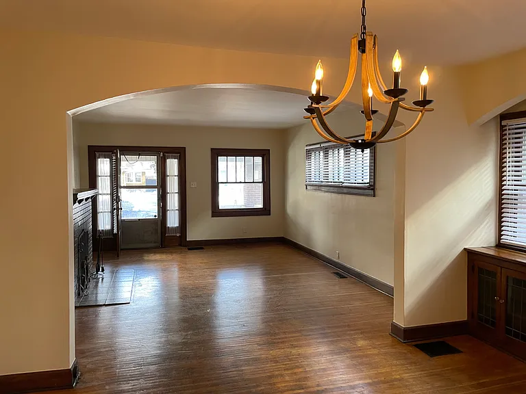 4052 N Central Ave — Photo 12