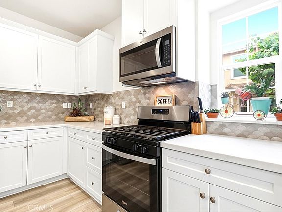 4th image of 4005 E Carmel Privado Ave