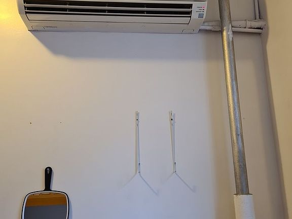 4th image of 120 Elizabeth St #2