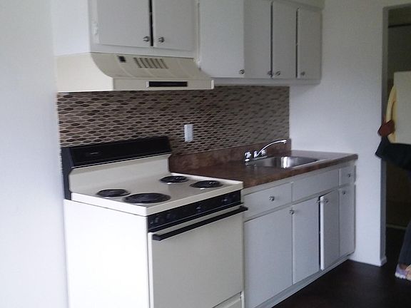 5th image of 48 Cromwell Ter APT 6