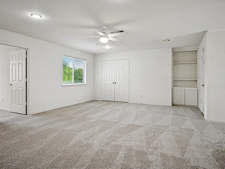 6629 Wickliff Trl — Photo 15
