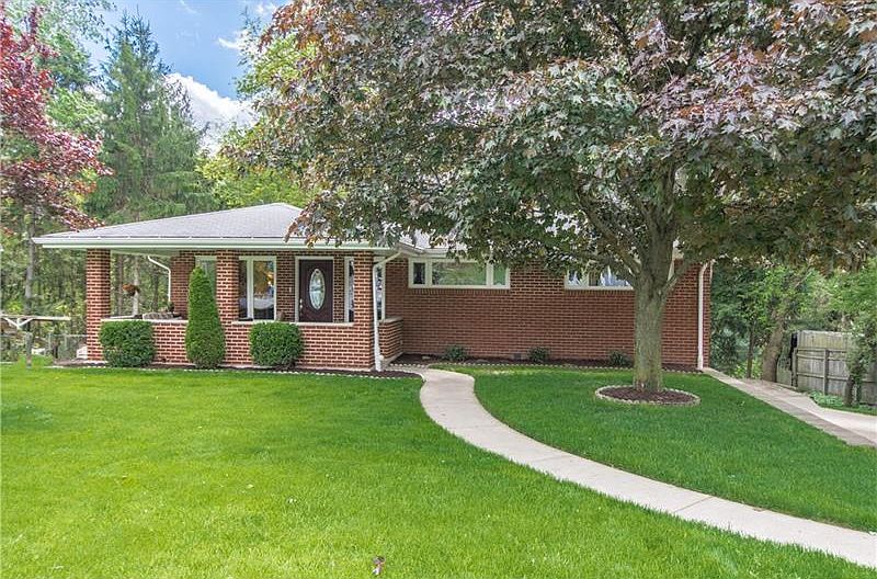 1st image of 126 Holly Hill Dr