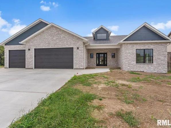 121 Ramblewood Dr, Chatham, IL 62629