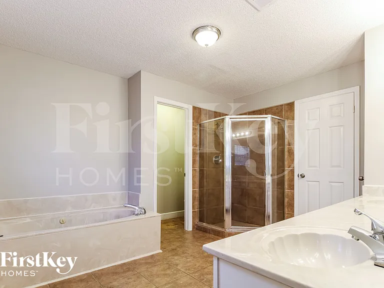 2084 Littlemore Dr — Photo 9
