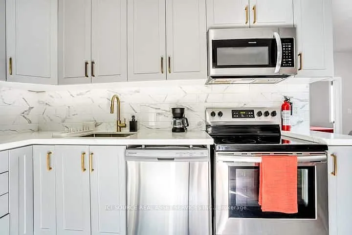 291 Stewart St #4 — Photo 5