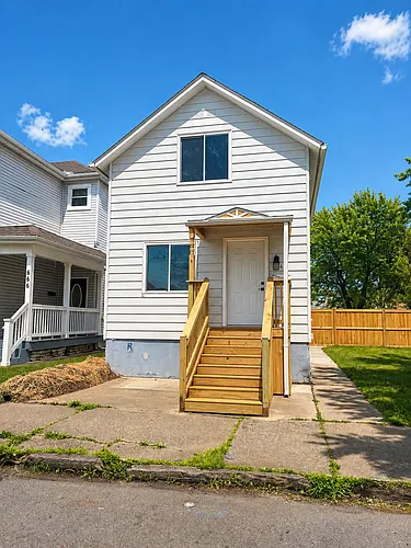 668 Wager St Photo 1