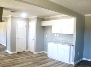 624 Willowbrook Dr, Gretna, LA 70056